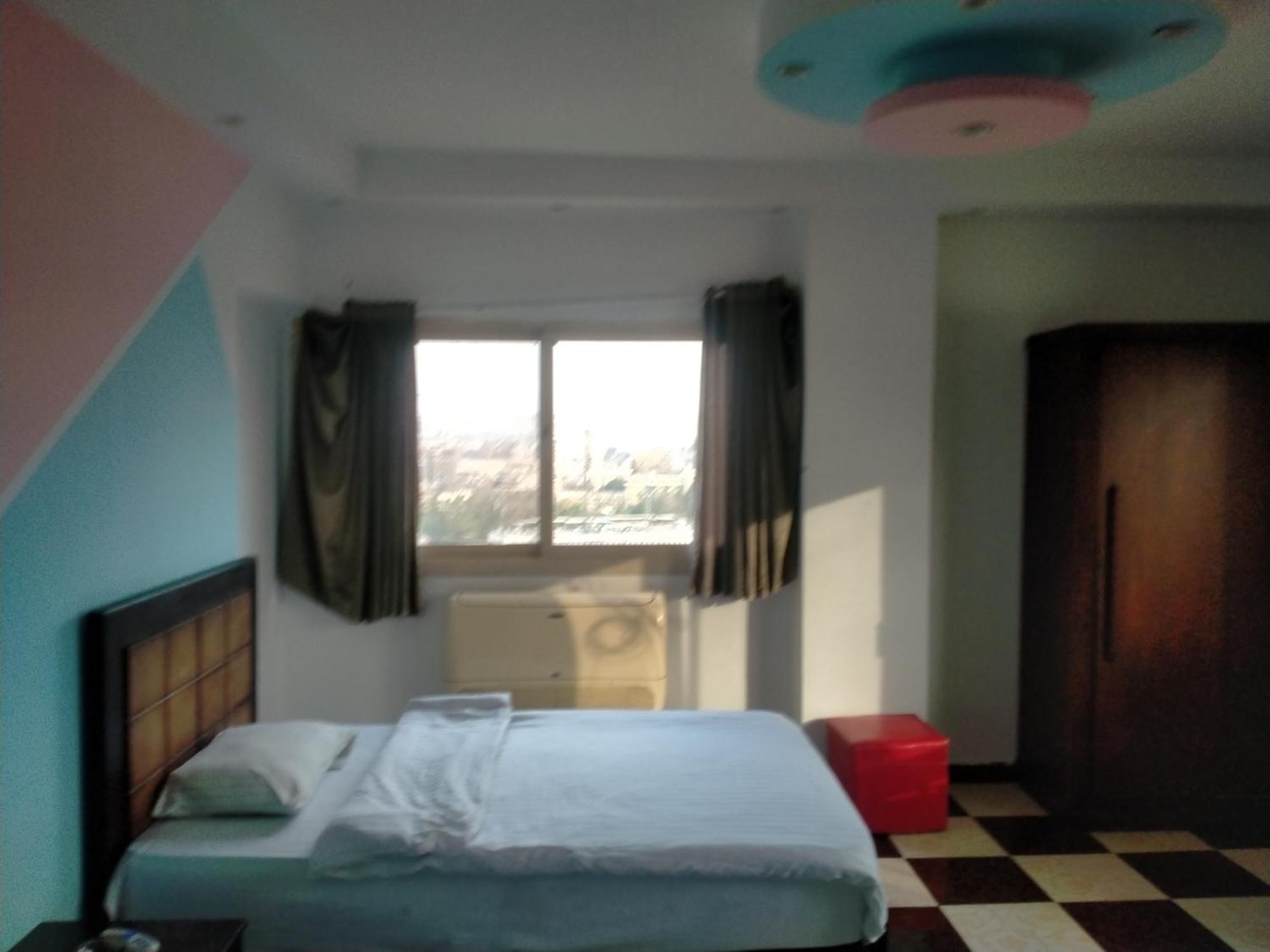 Jasmine Nile Sky Kahire